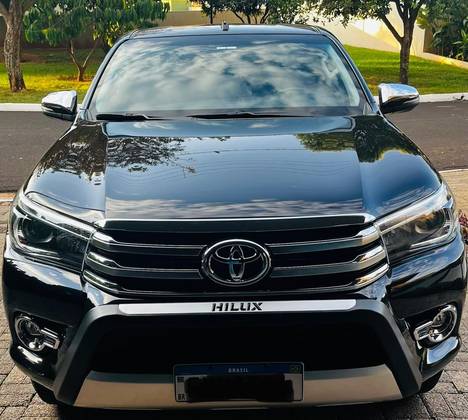 TOYOTA HILUX 2.8 SRX 4X4 CD 16V DIESEL 4P AUTOMÁTICO TOYOTA HILUX 2.8 SRX 4X4 CD 16V DIESEL 4P AUTOMÁTICO